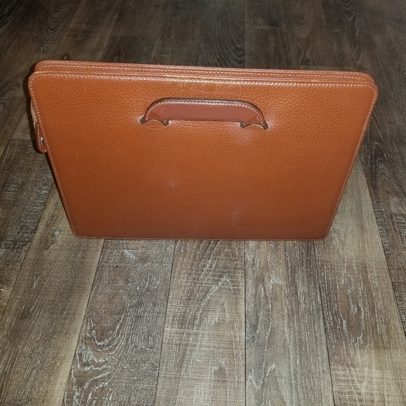 Vintage Leather BURBERRY Briefcase - Picture 4 of 7